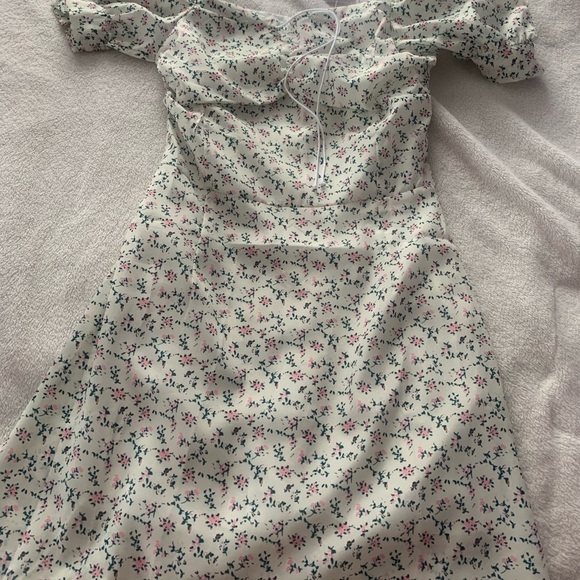 Floral milkmaid peasant dress - Picture 2 of 3